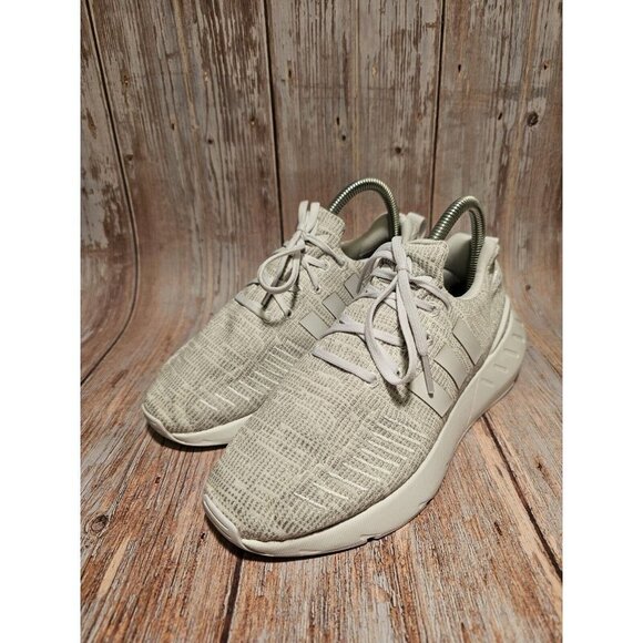 Adidas Unisex Swift Run 22 White Grey Runnings Shoes Size 5 - Picture 1 of 11
